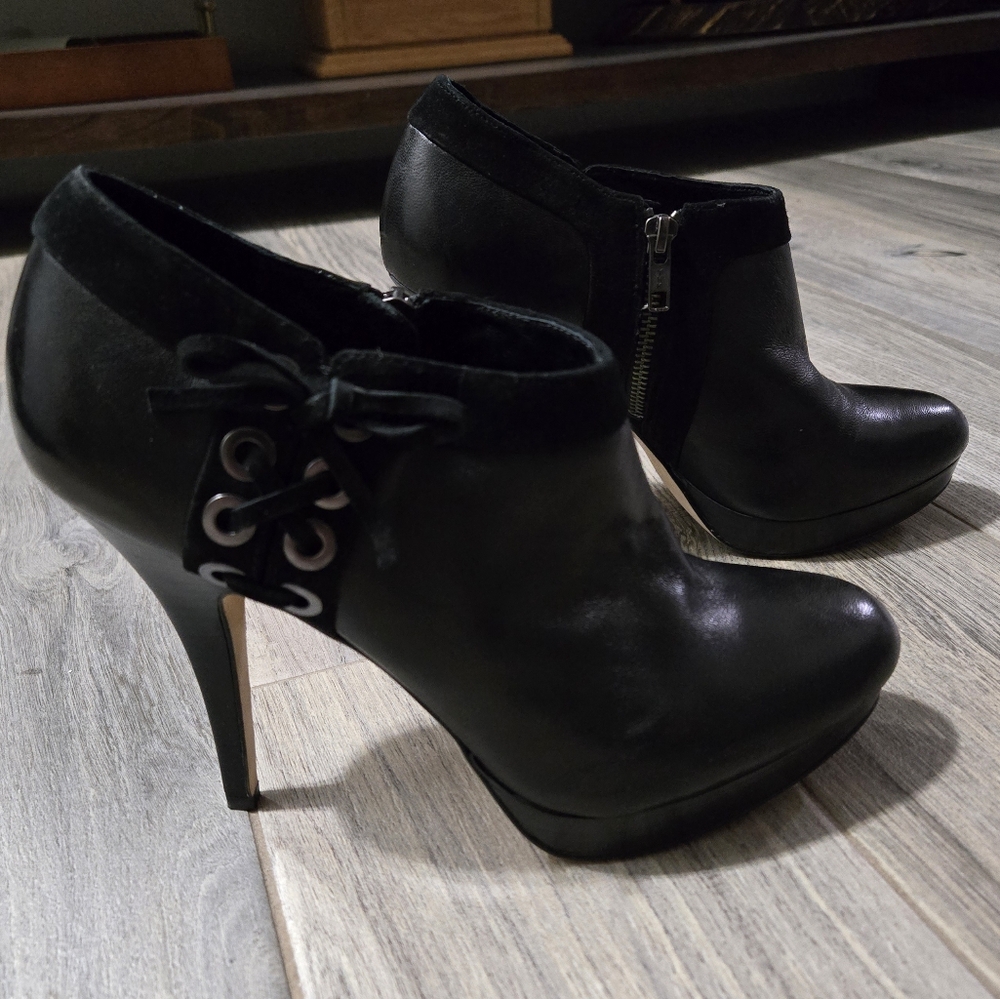 Coach Beatrice low ankle bootie heels,  size 8.5 women's - Picture 13 of 15